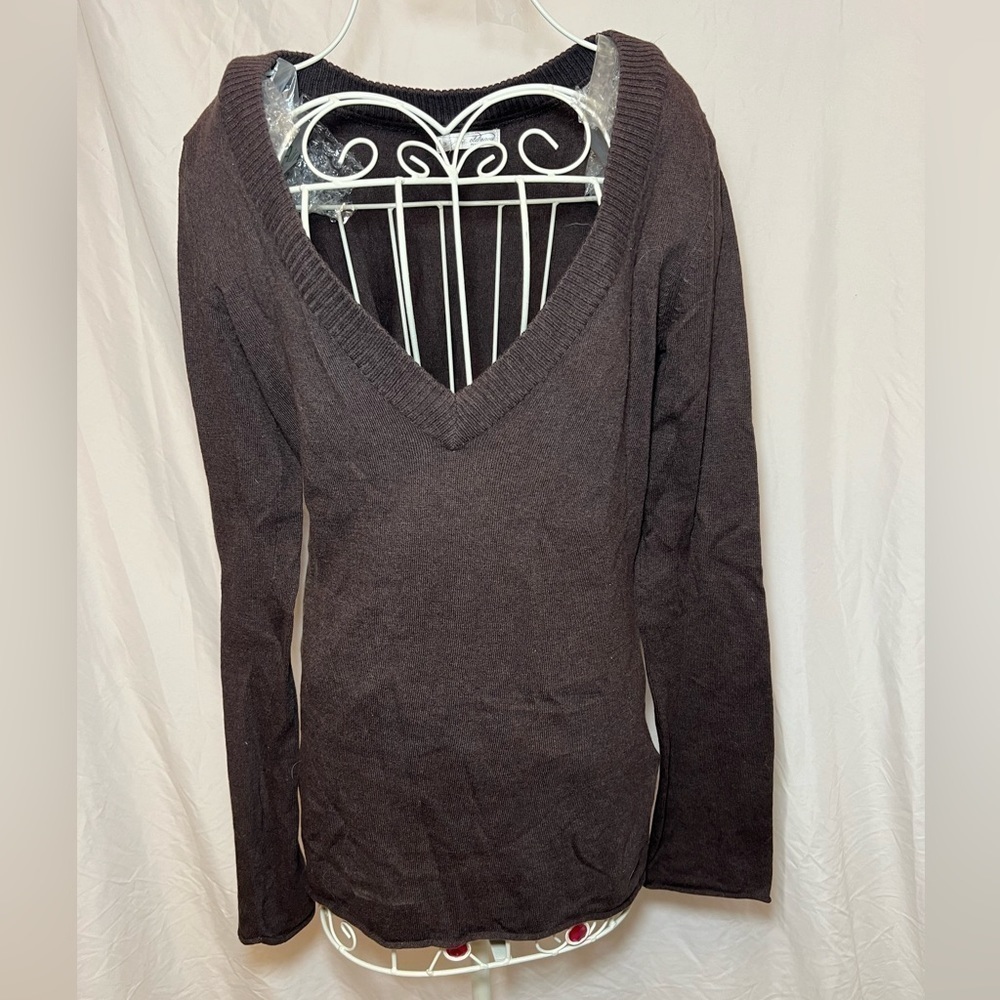 Old Navy Perfect Fit Brown V-Neck Sweater - Size Medium